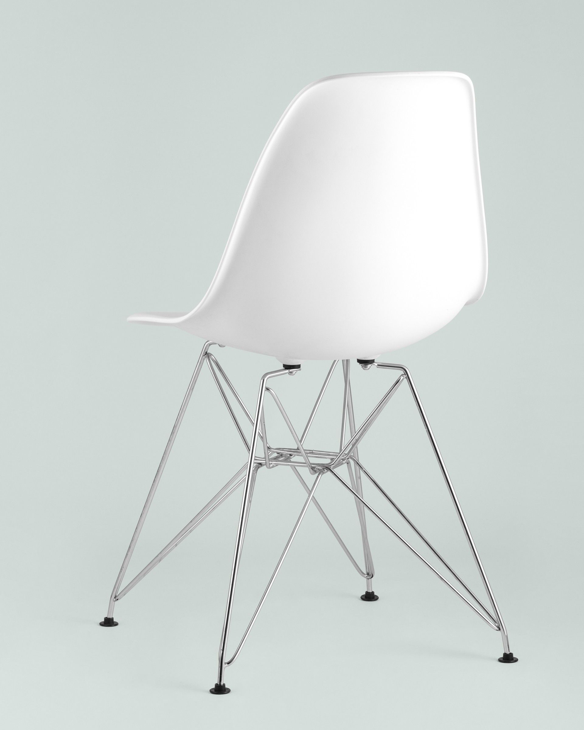 Стул Eames DSR белый