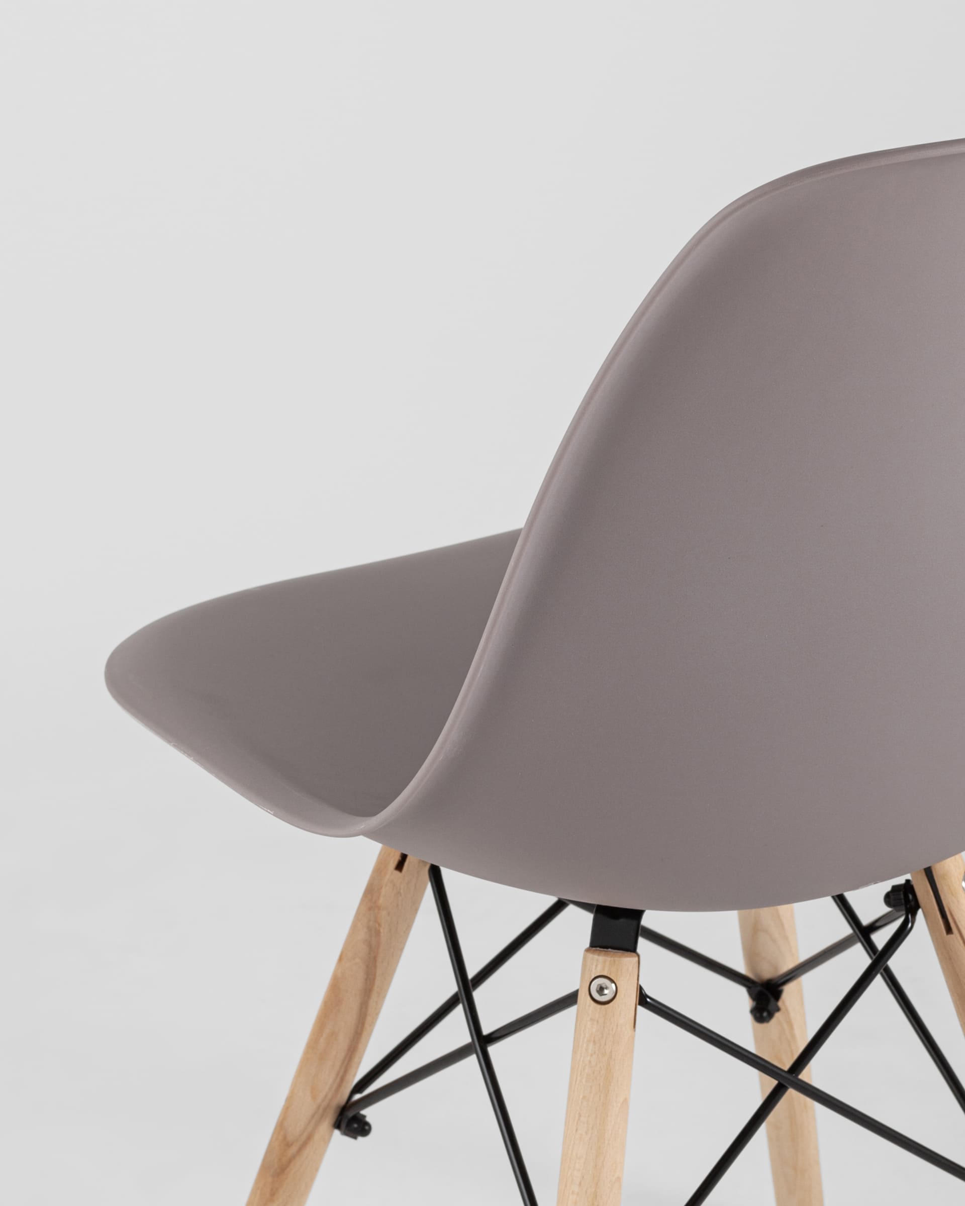 Комплект стульев Eames Style DSW темно-серый x4